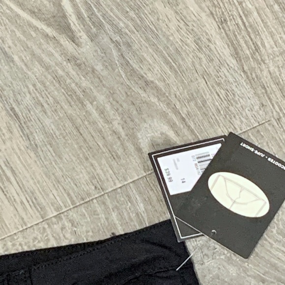 NWTBlack cotton skort  with cool zippers - Picture 2 of 4